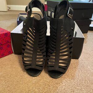 Vince Camuto